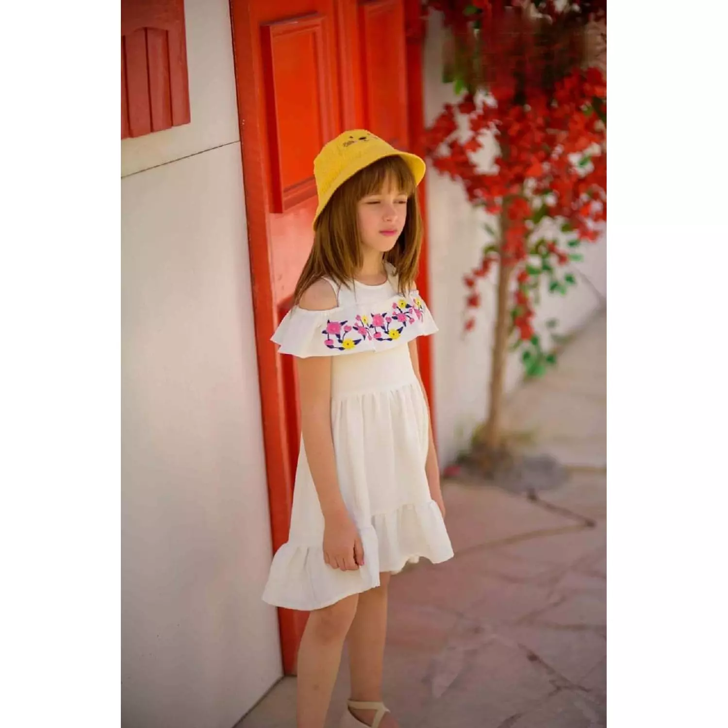 Girl`s dress hover image