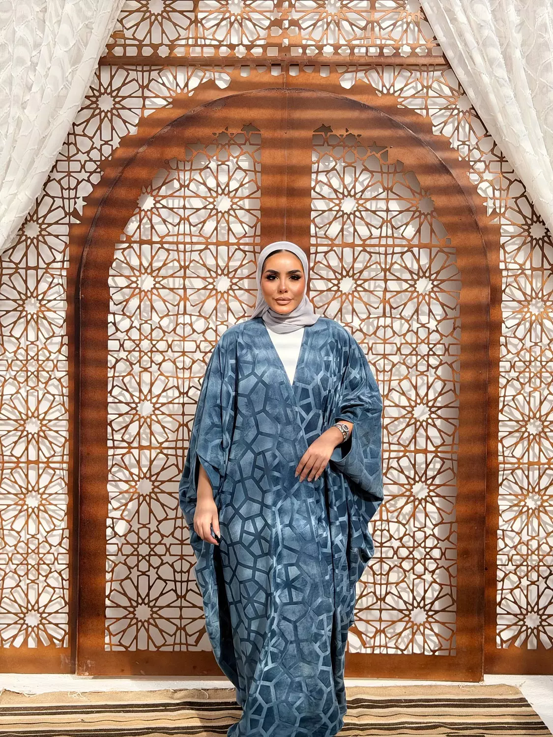 Layal Al-Bahr (Midnight Teal) 5