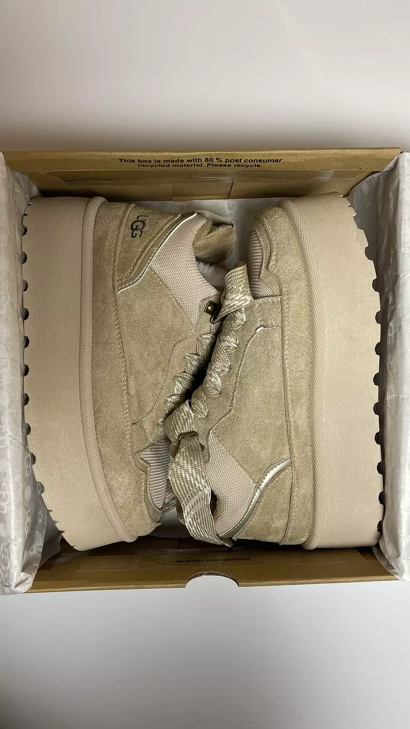 Uggs “ SAND “ in Beige  image