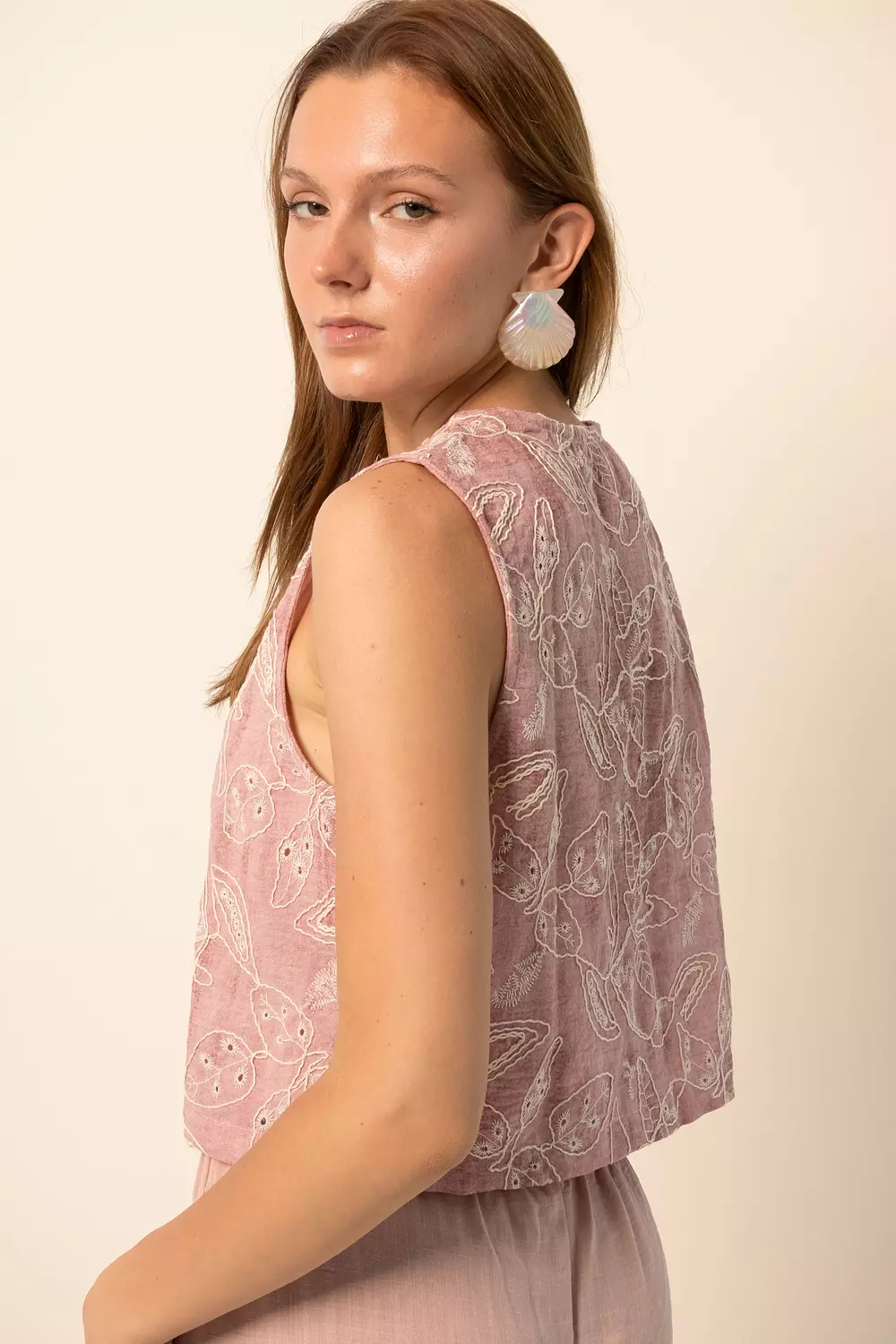Embroidery Leaves Vest - Cashmere hover image