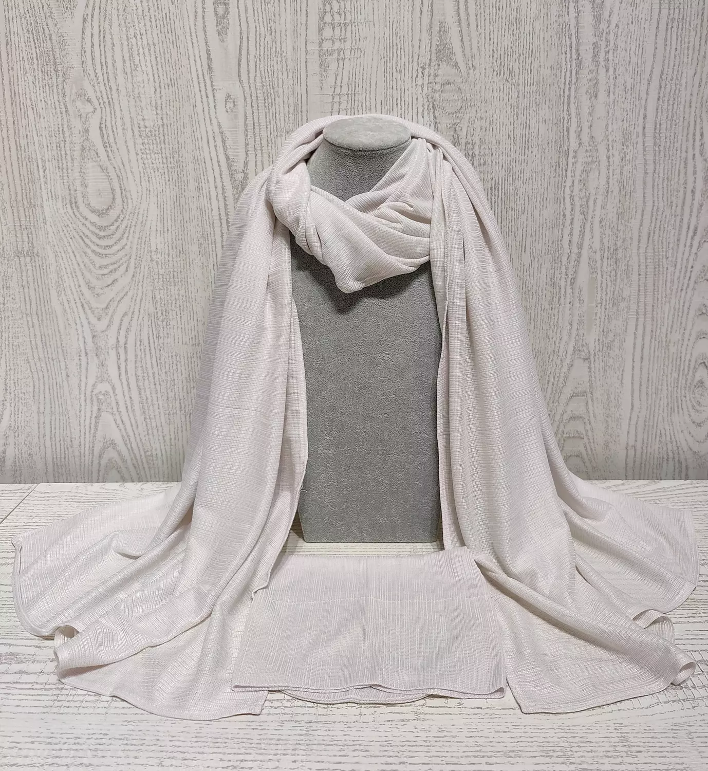 Scarf-Couple-Powder image