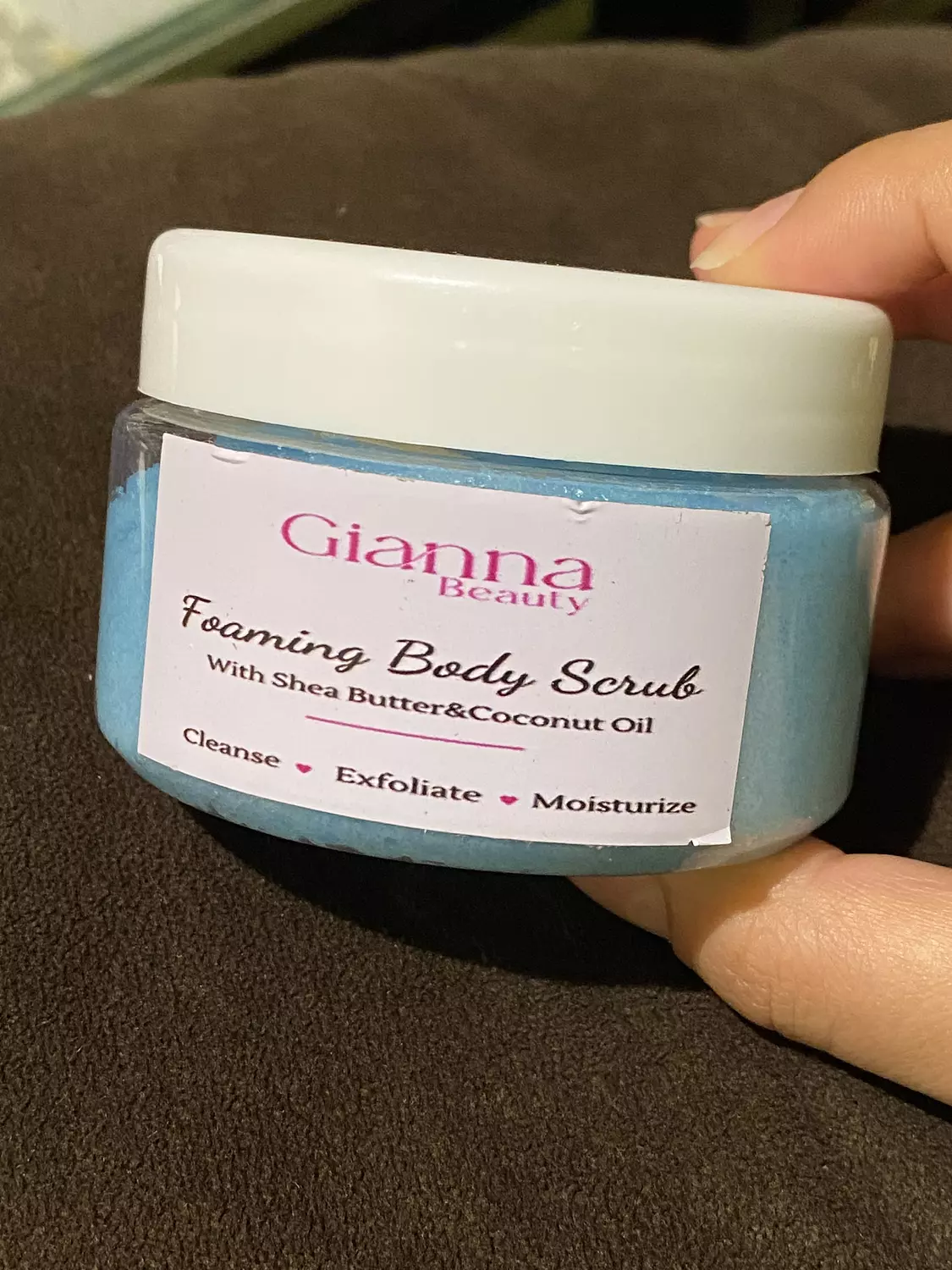 Paris amour foaming body scrub  image