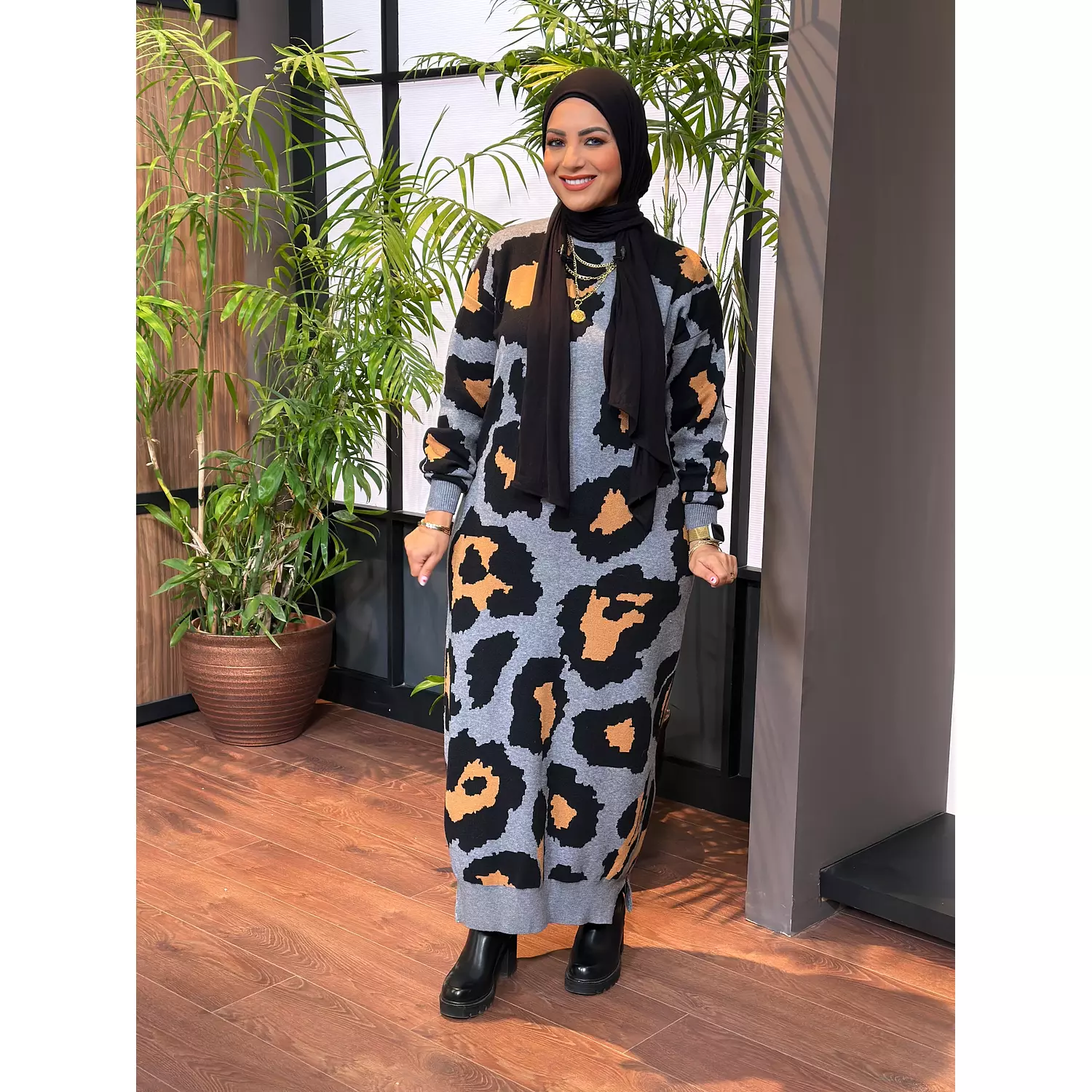 Tiger Printed Knitted Dress - Gray and Camel -2nd-img