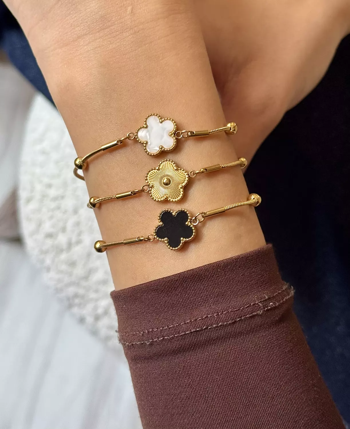 Gold bracelet 18 image