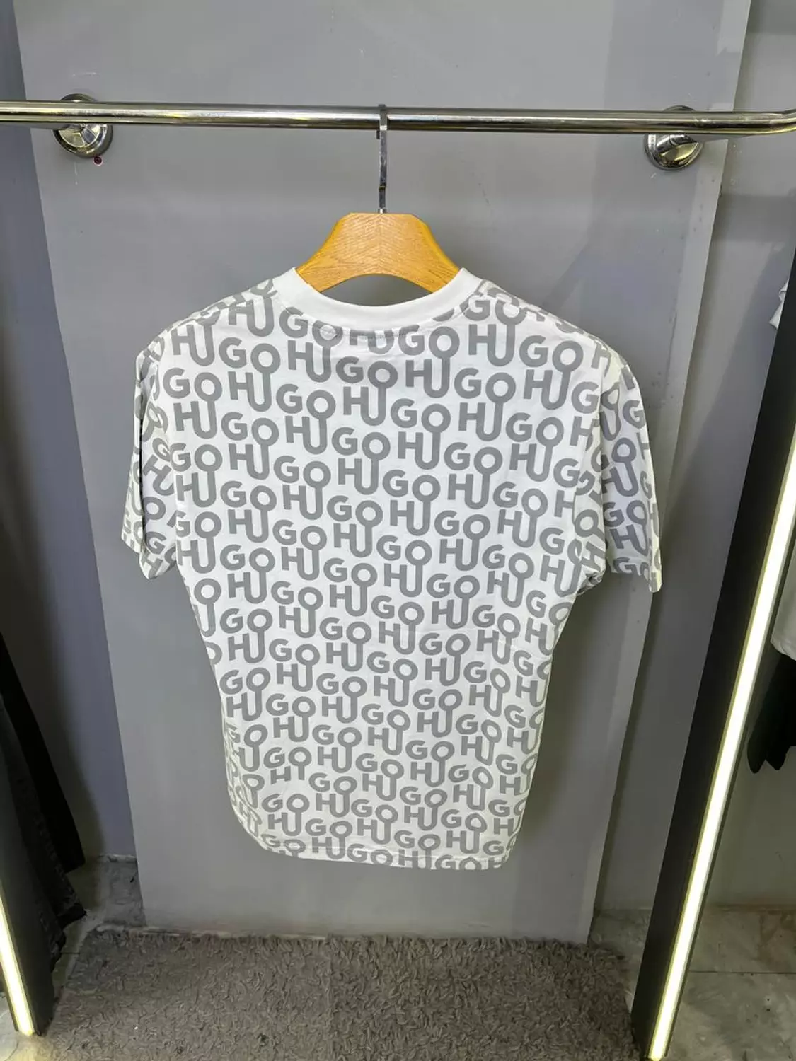 HUGO BOSS TSHIRT / 1314 4