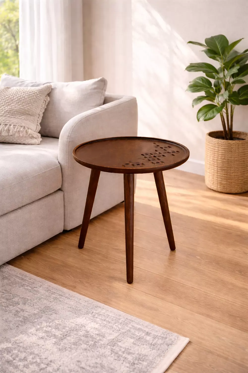 Quadra Side Table 3 hover image