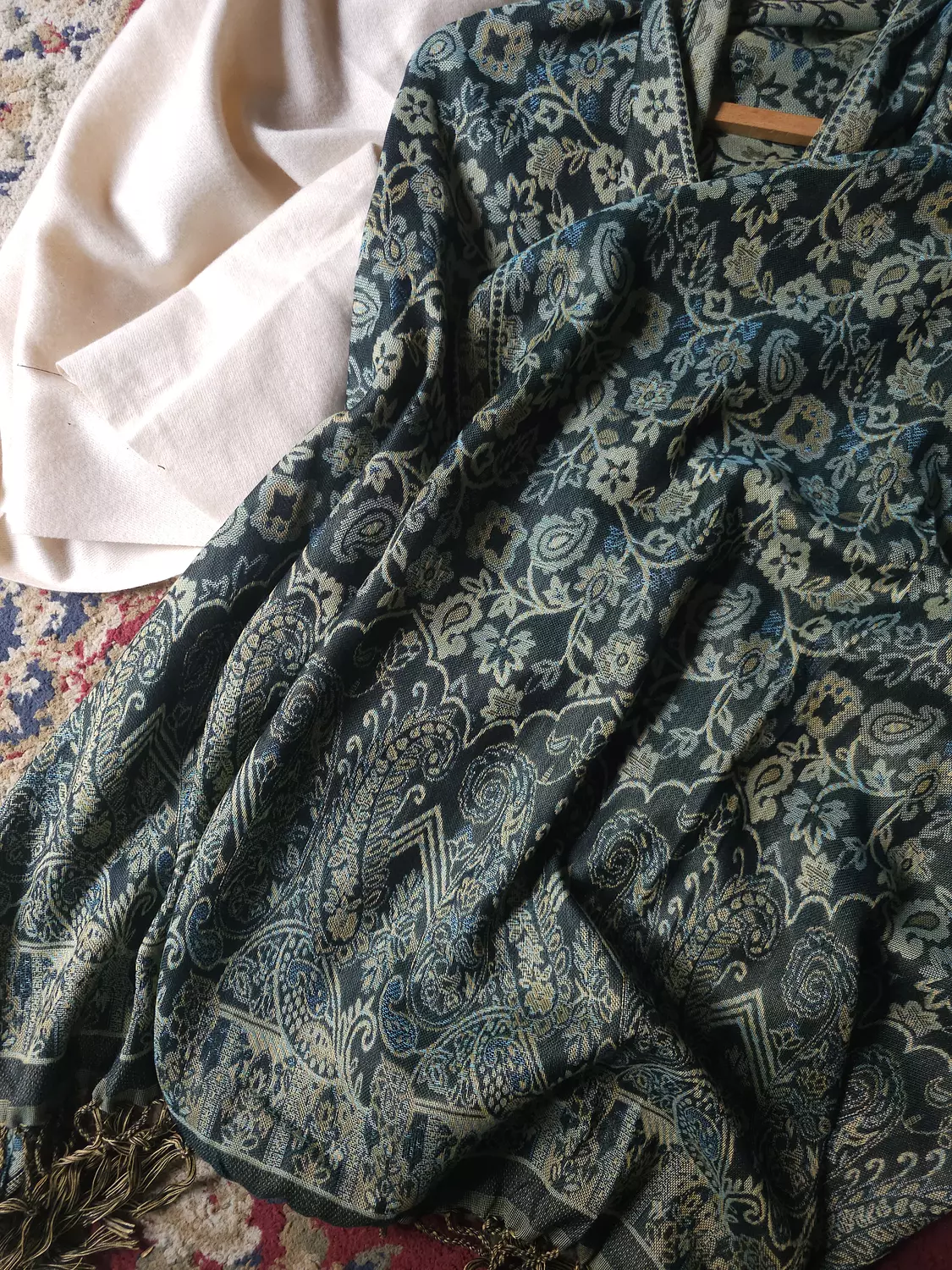green Pashmina hover image