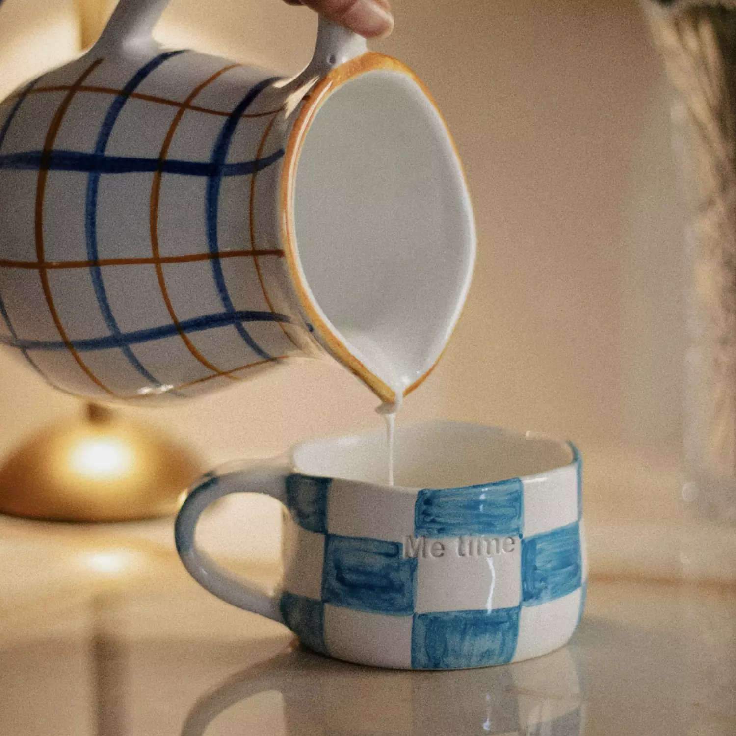 Blue grid mug  4