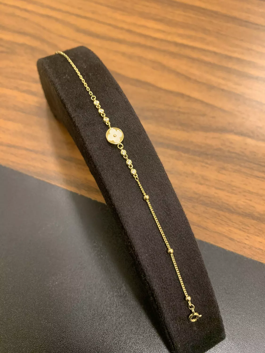 Van cleef bracelet hover image