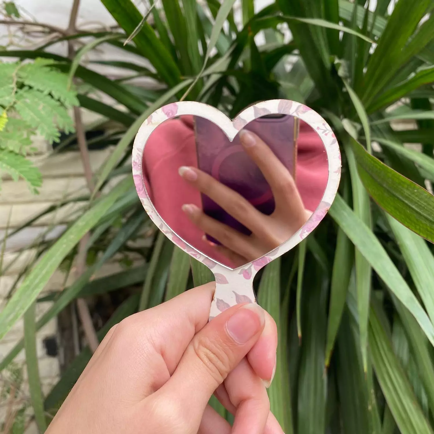 Velvet Bloom Heart Mirror    2