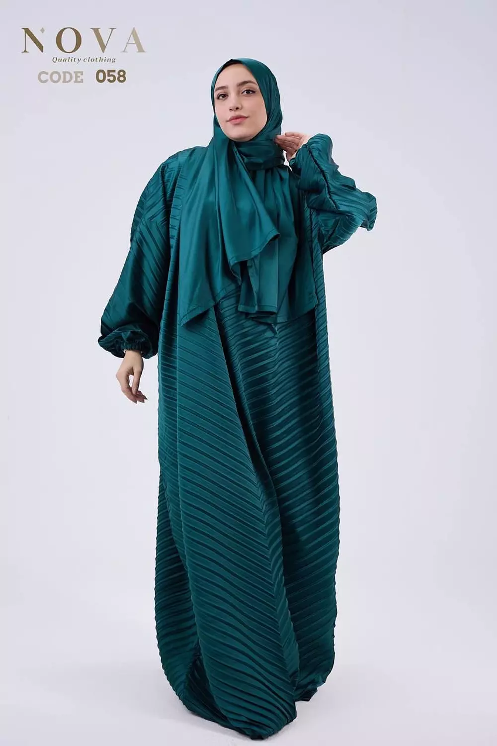 Dark emerald green Plissé 1