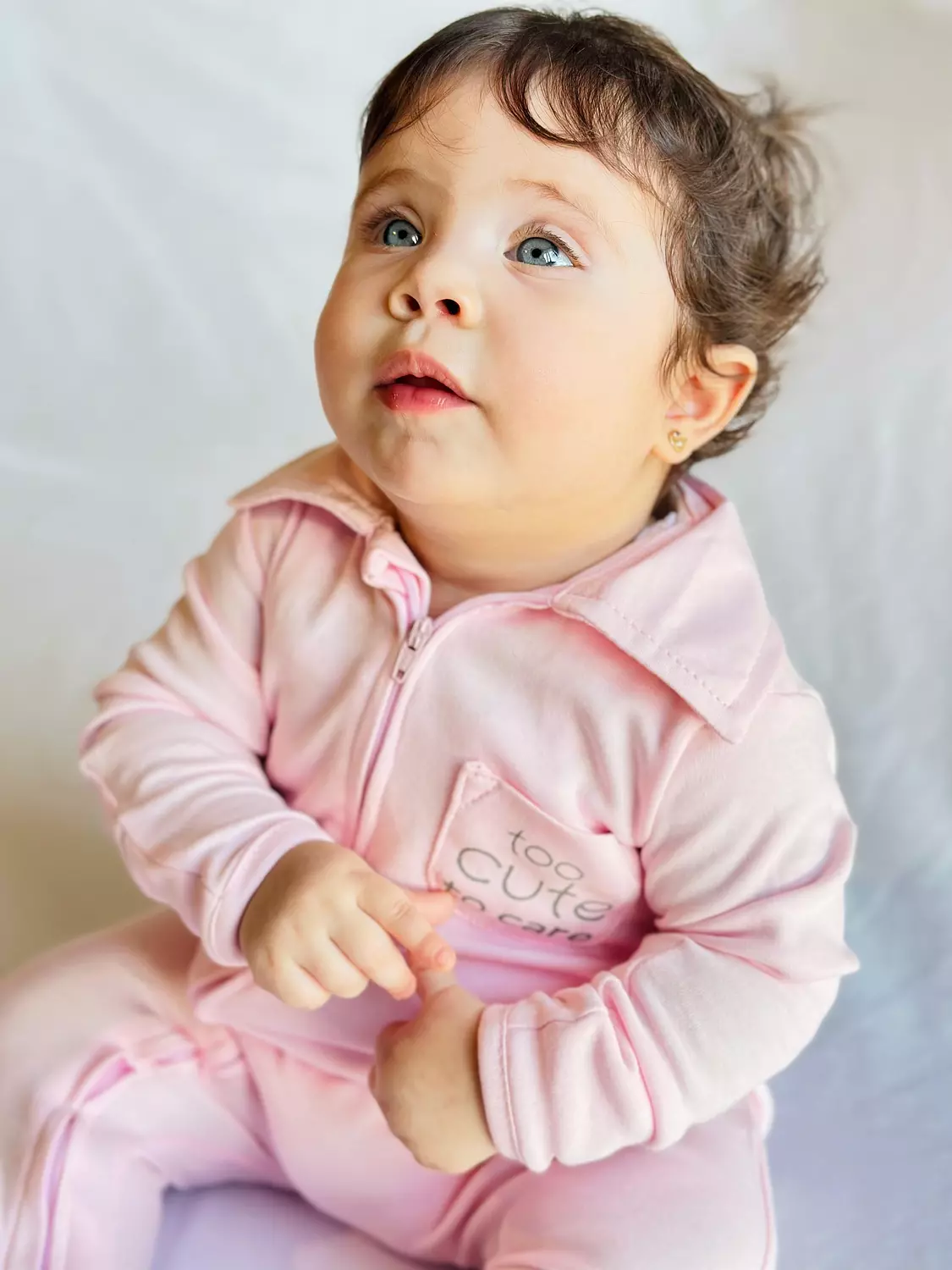 ⁠Premium ”Too cute to care” Footie 3