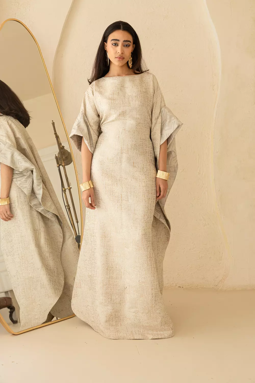 Textured neutral kaftan dress 3