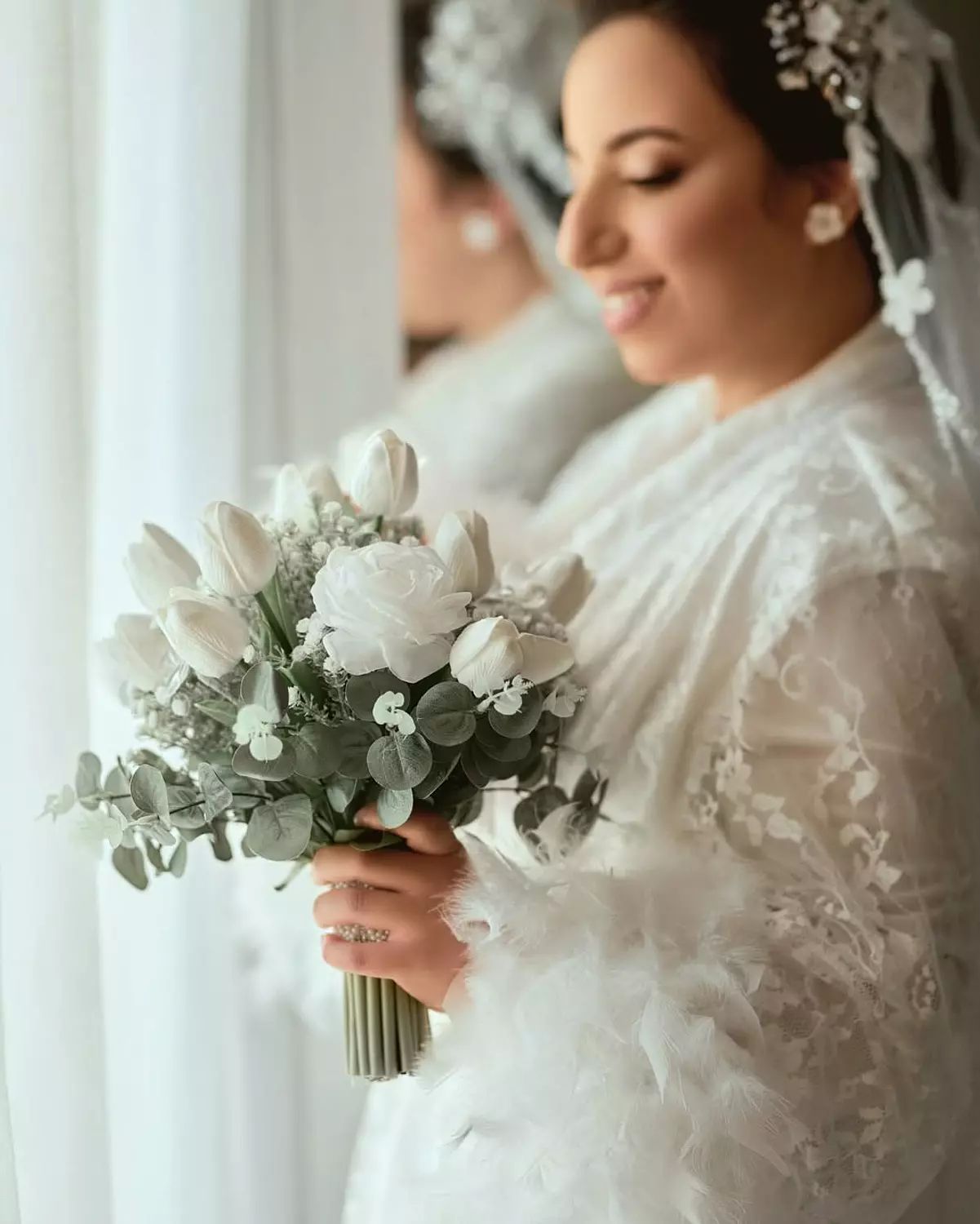  classy white floral bouquet 1