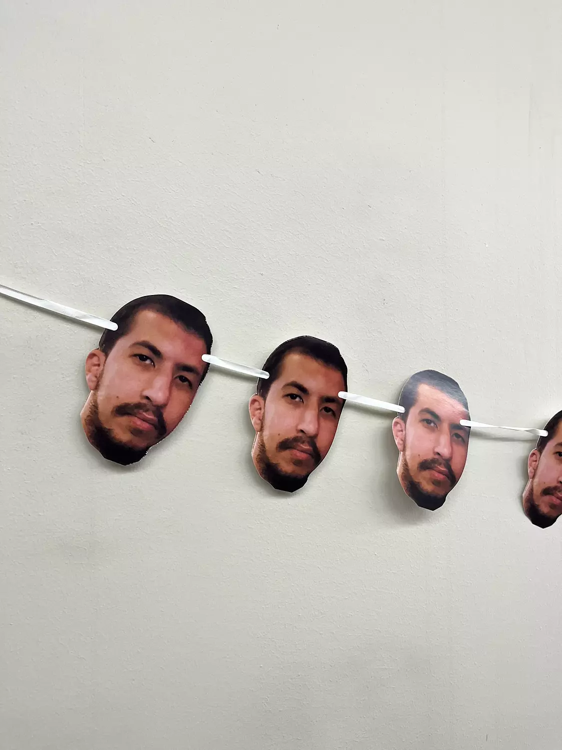 Face Garland 4