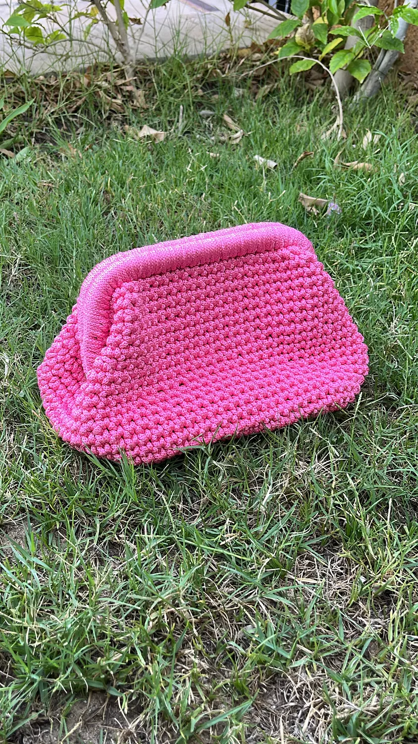 Bubbly Clutch 9