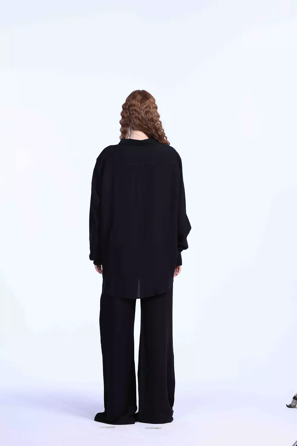 black oversized linen chemise 3