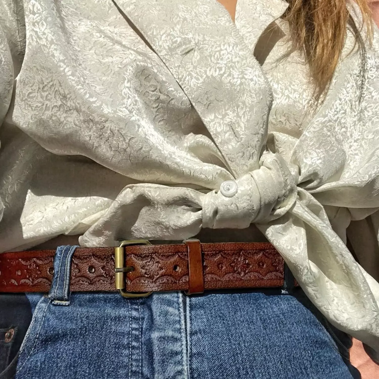 Tooled leather belt - Star flower image