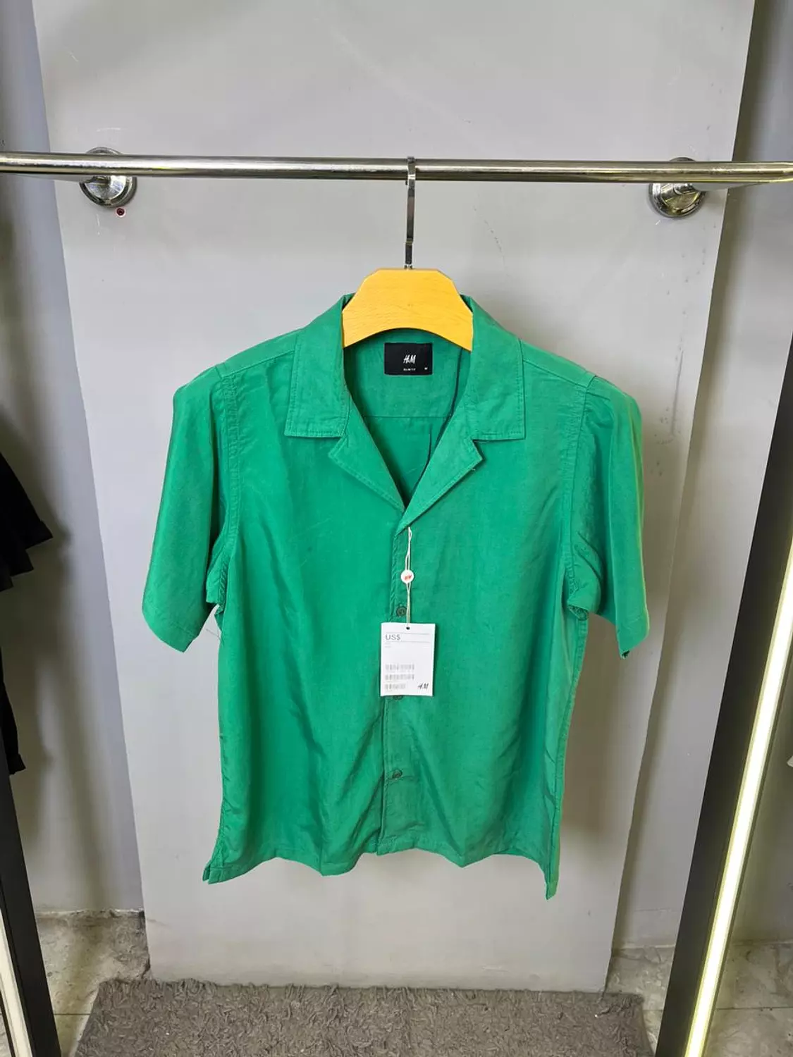 H&M SHIRT  image