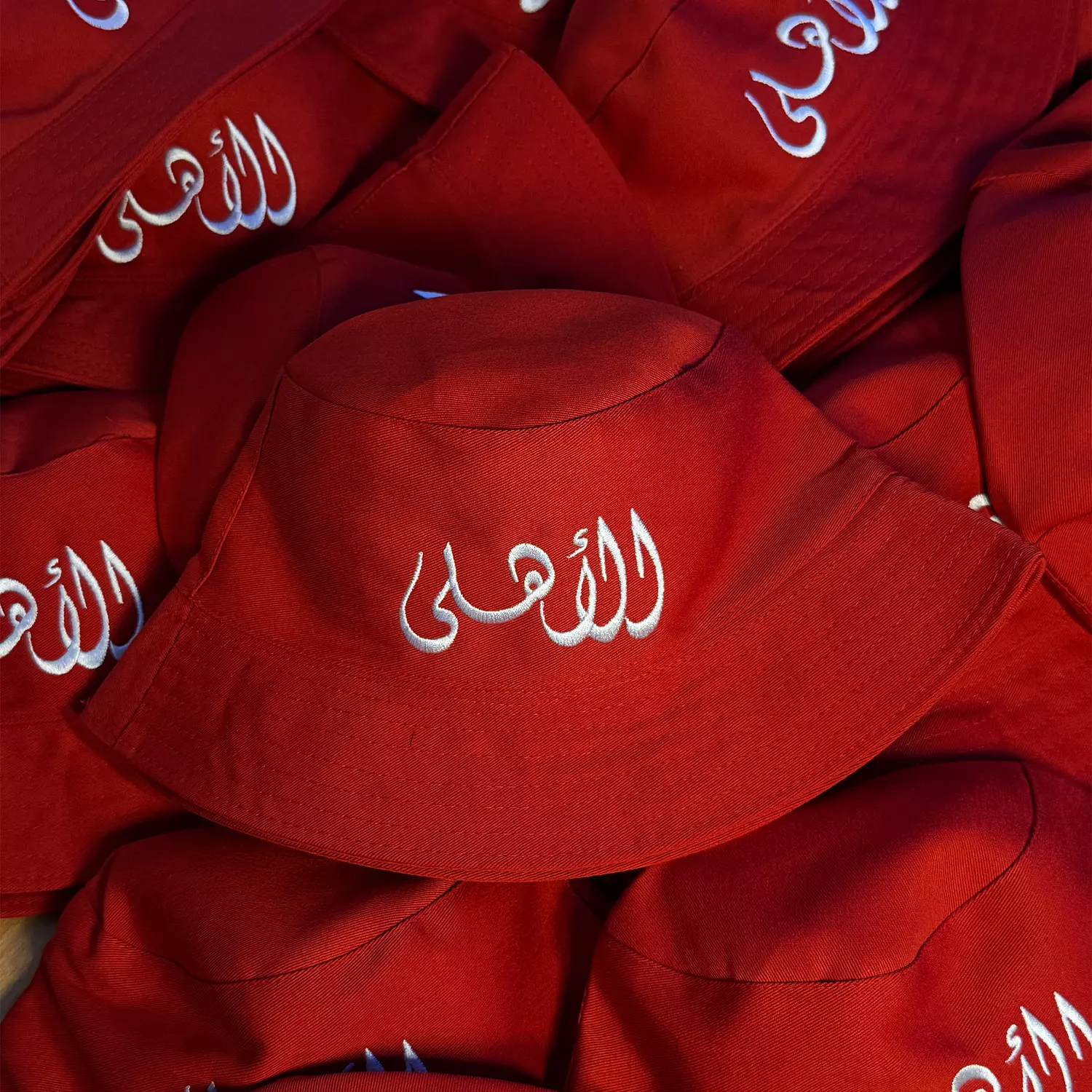 باكيت هات الأهلي - احمر hover image