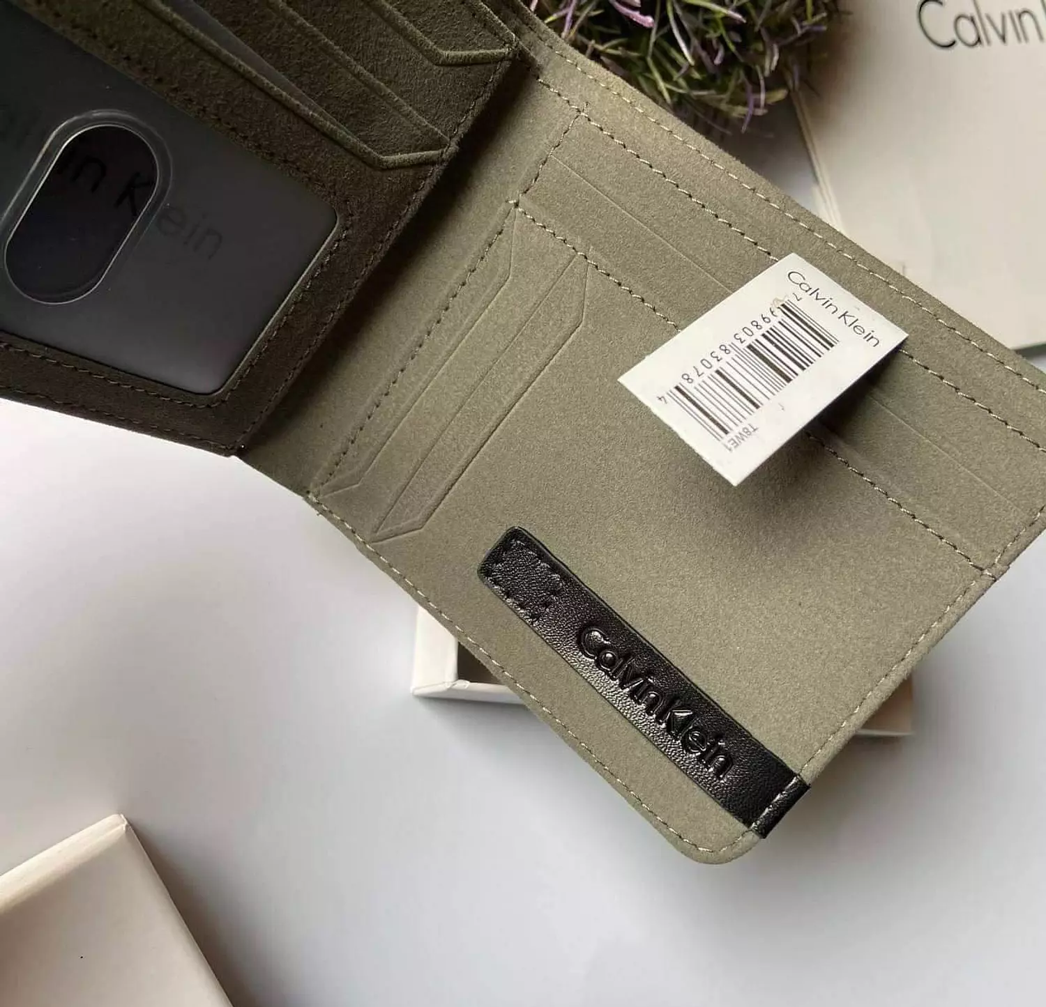 <h3 style="text-align: center"><span style="color: #8f8989"><br>Wallets</span></h3>