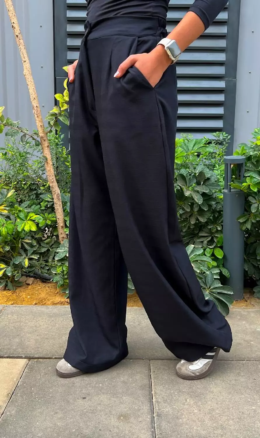 Black Pants  2