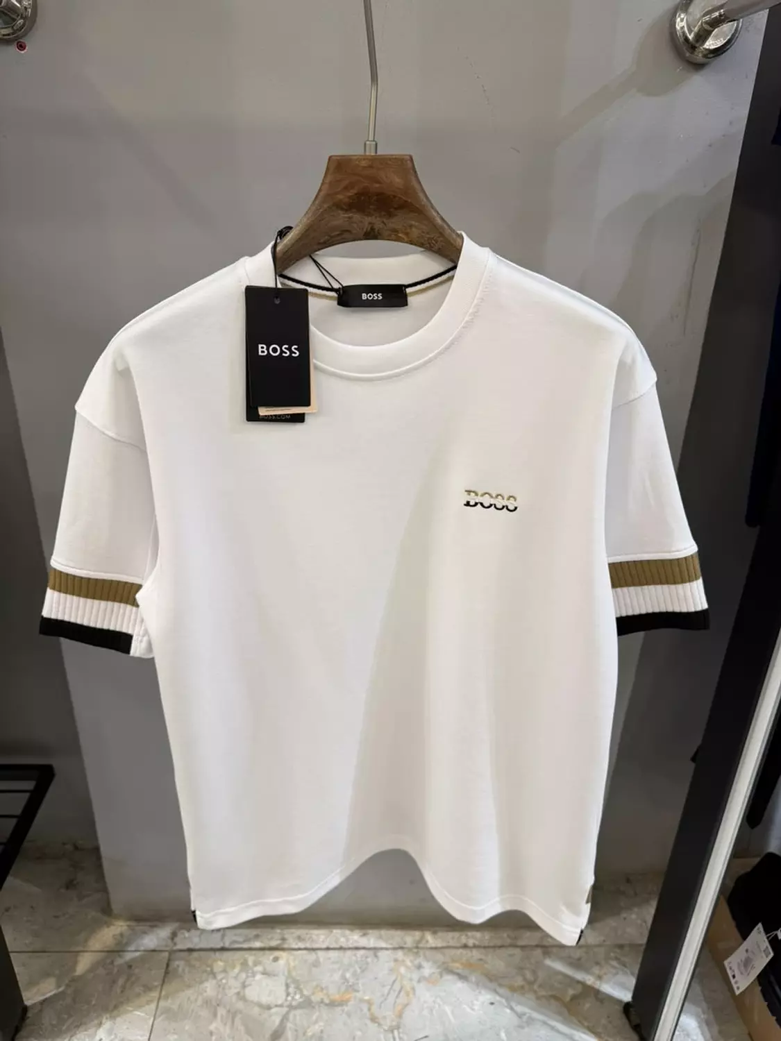 BOSS TSHIRT \ 2382  8