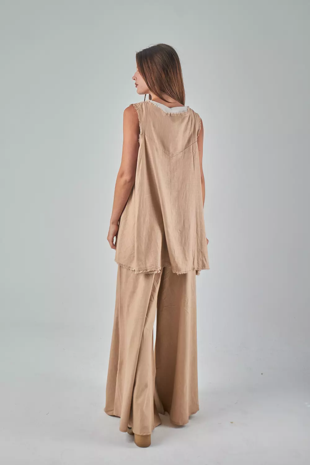 Mocha Muse Linen Sleeveless top  3