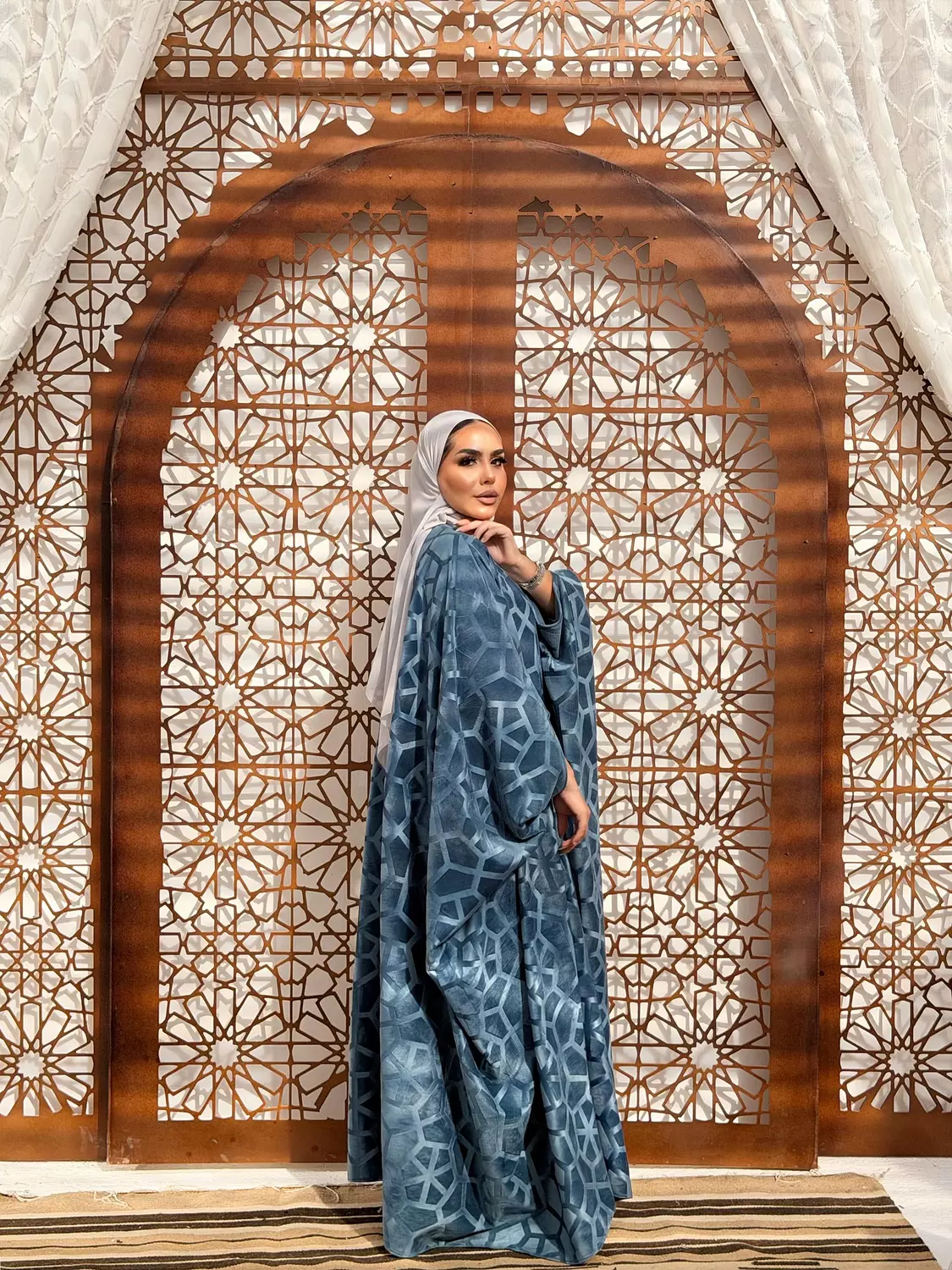 Layal Al-Bahr (Midnight Teal) 3