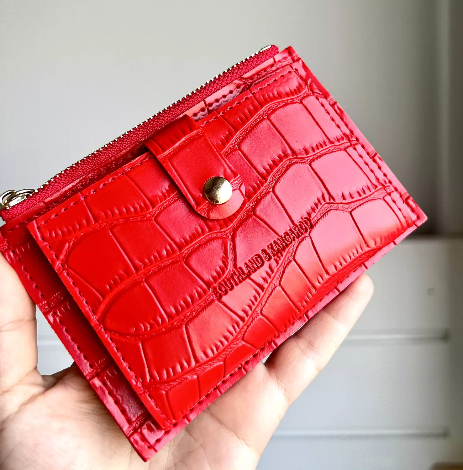Red wallet . image
