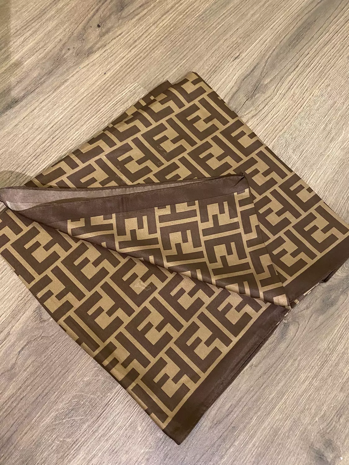 squar satan scarf 13