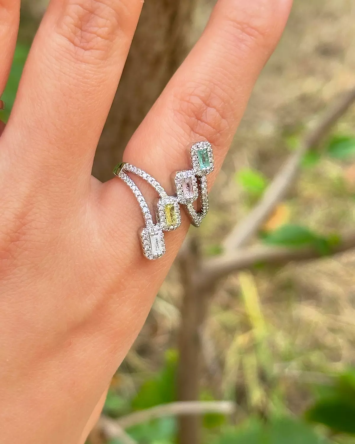 Four Rhinestone Ring  3