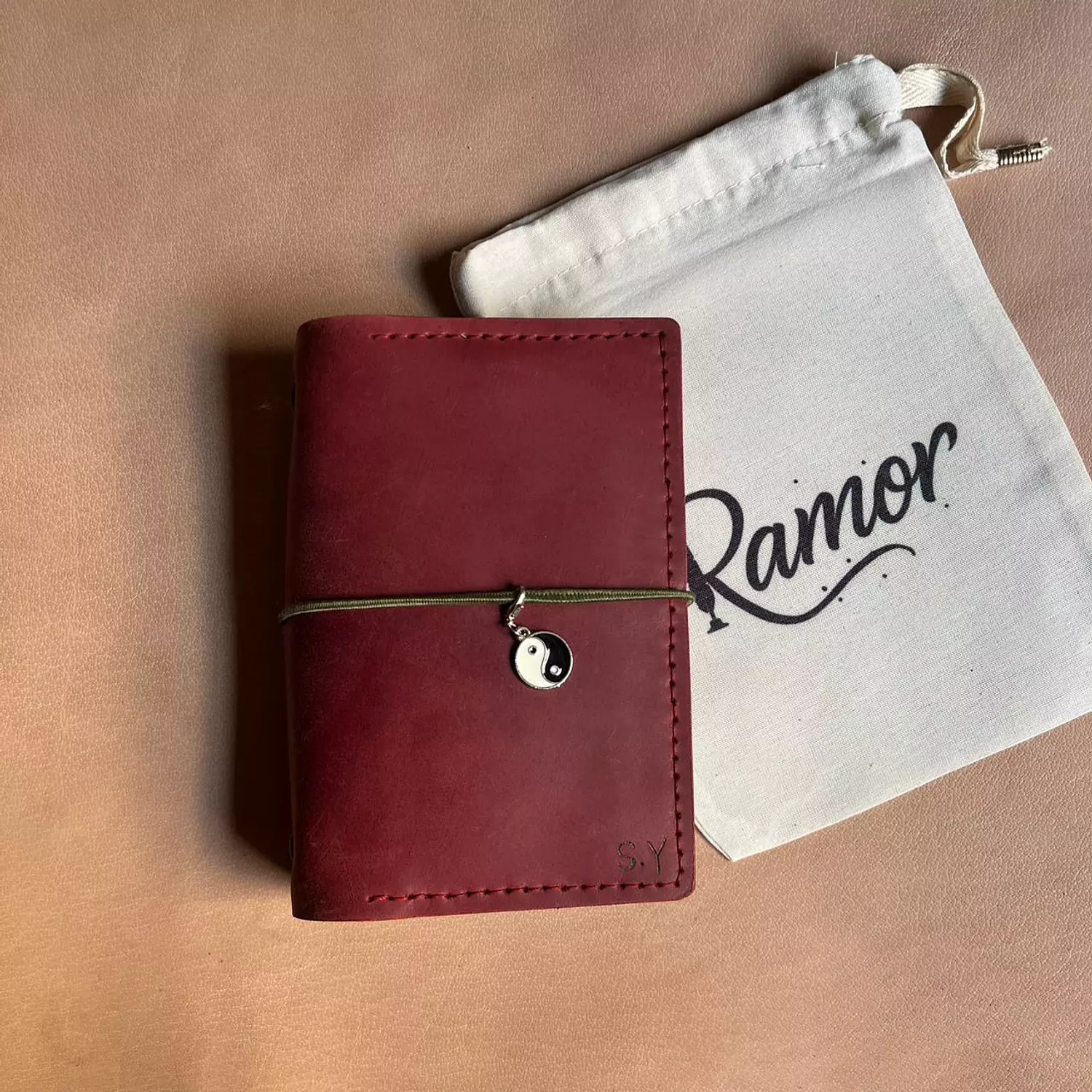 Bifold A6 with pockets  2