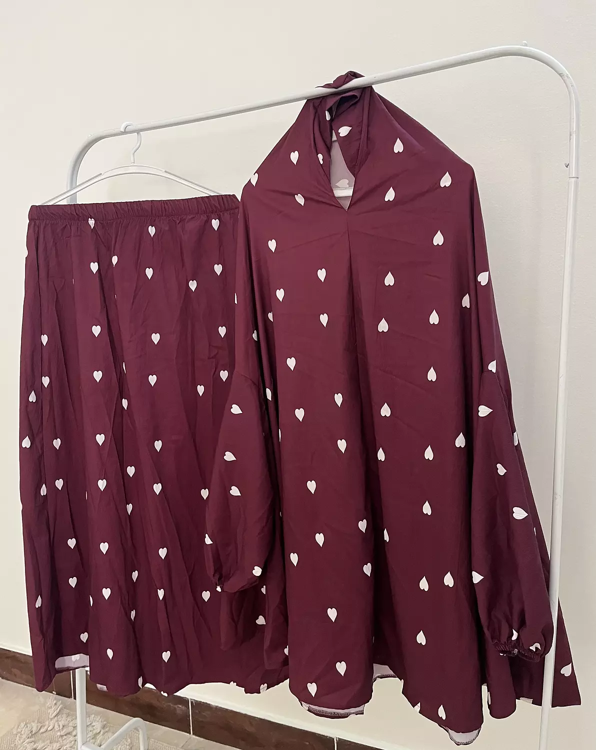 Praying set-burgundy  image