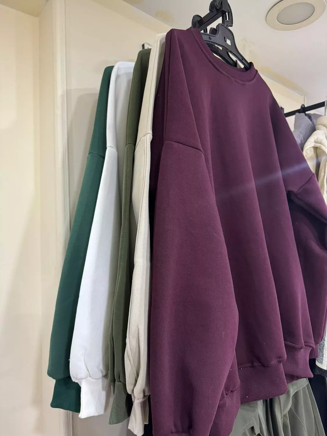 Crewneck sweatshirt  5