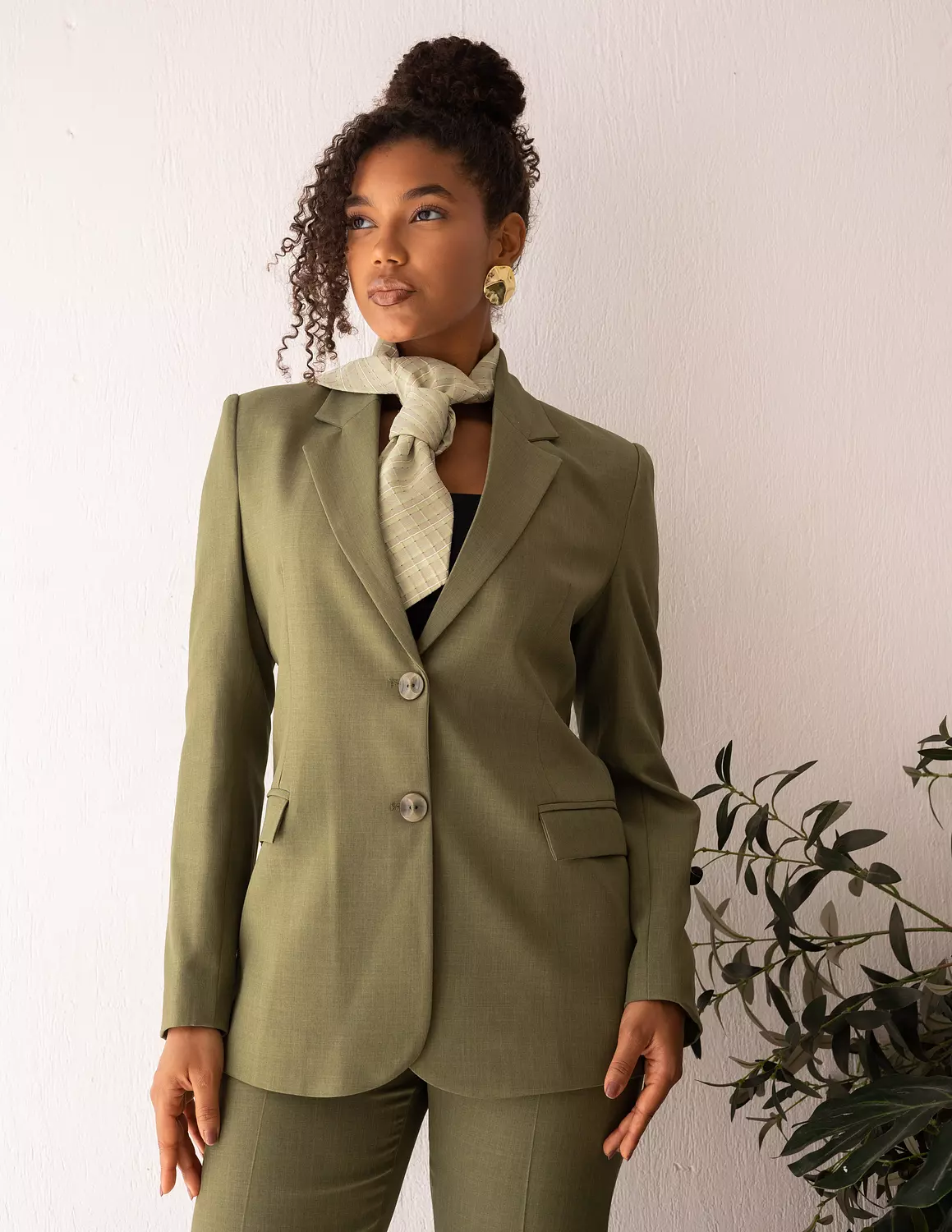 Olive Glamour straight blazer 3