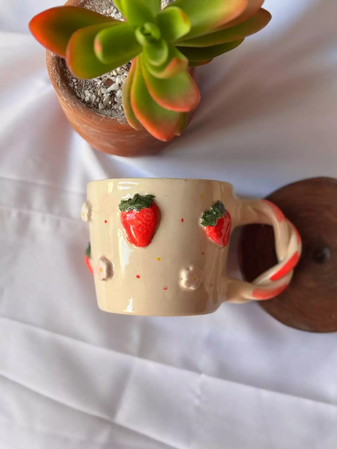 Strawberry fleurie mug image