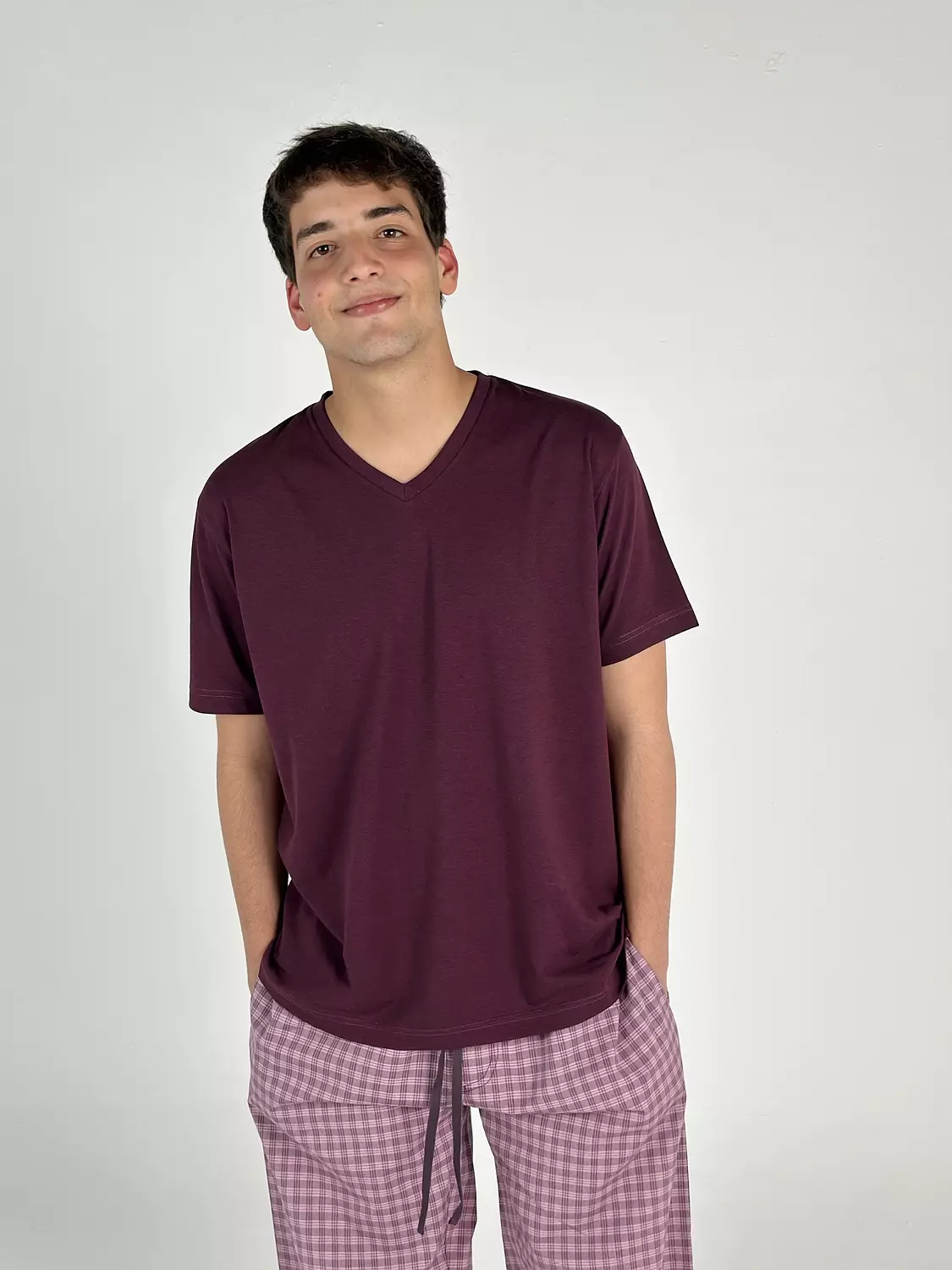 Burgundy V-neck T-shirt 4