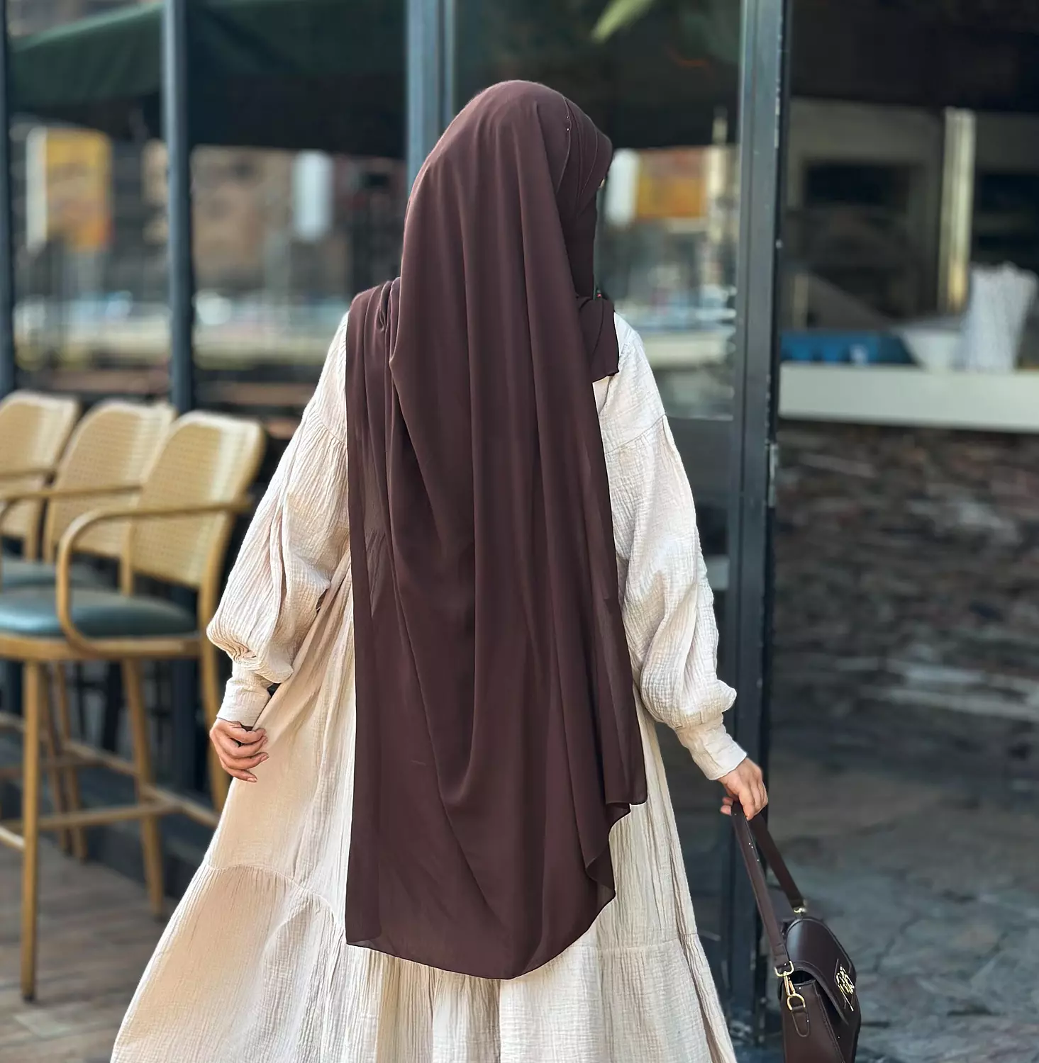 طرحة بني image