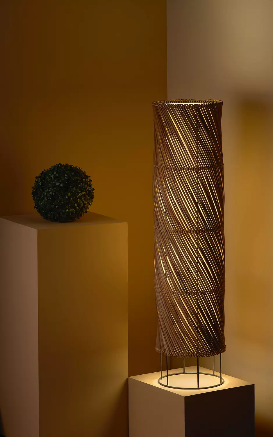 Melissa Twist Floor Lamp