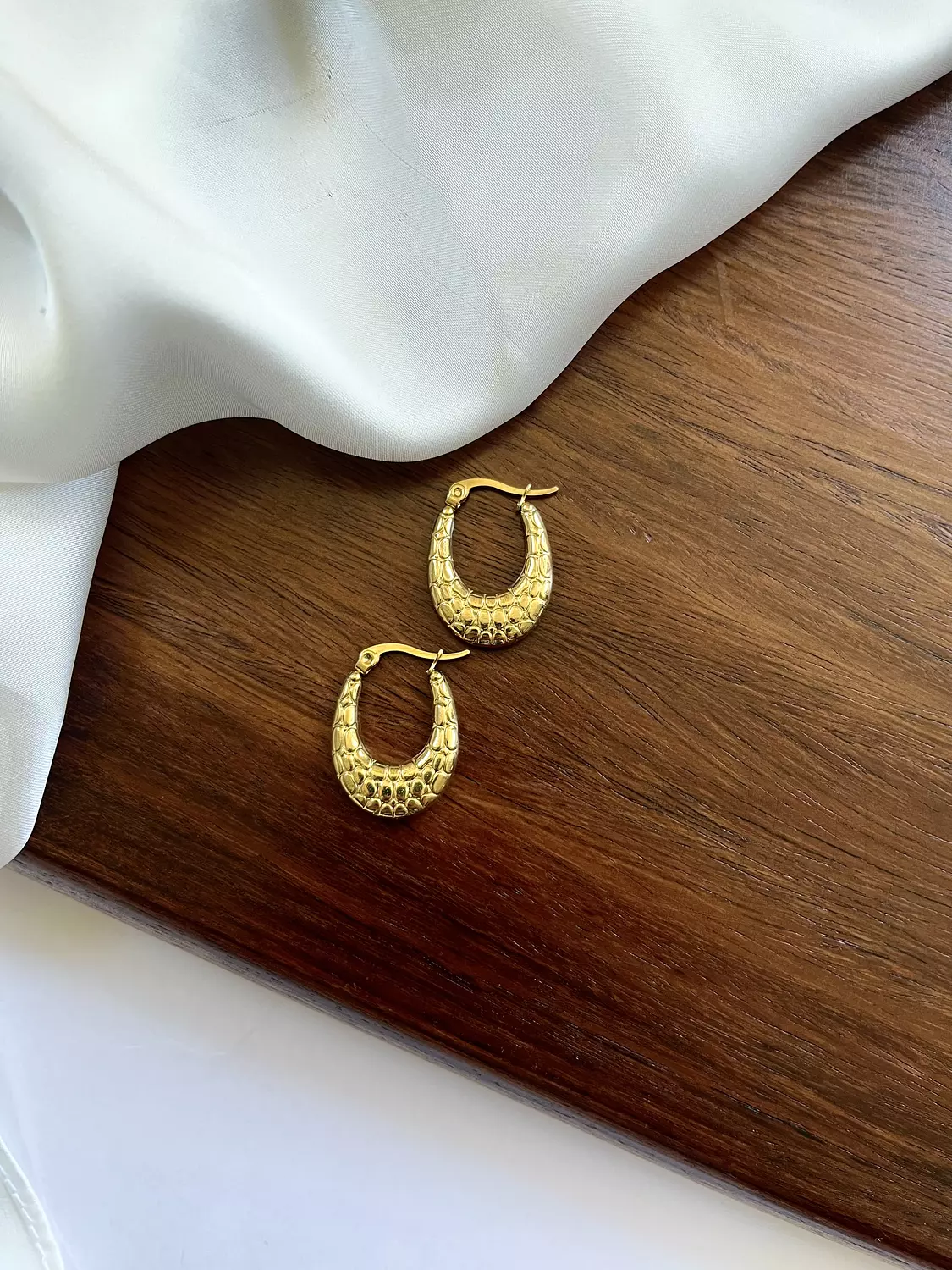 Snake earring image