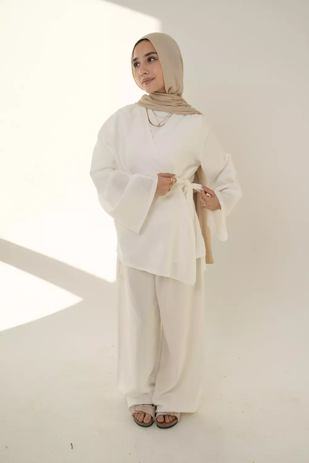 Layal wrap Set In White 2