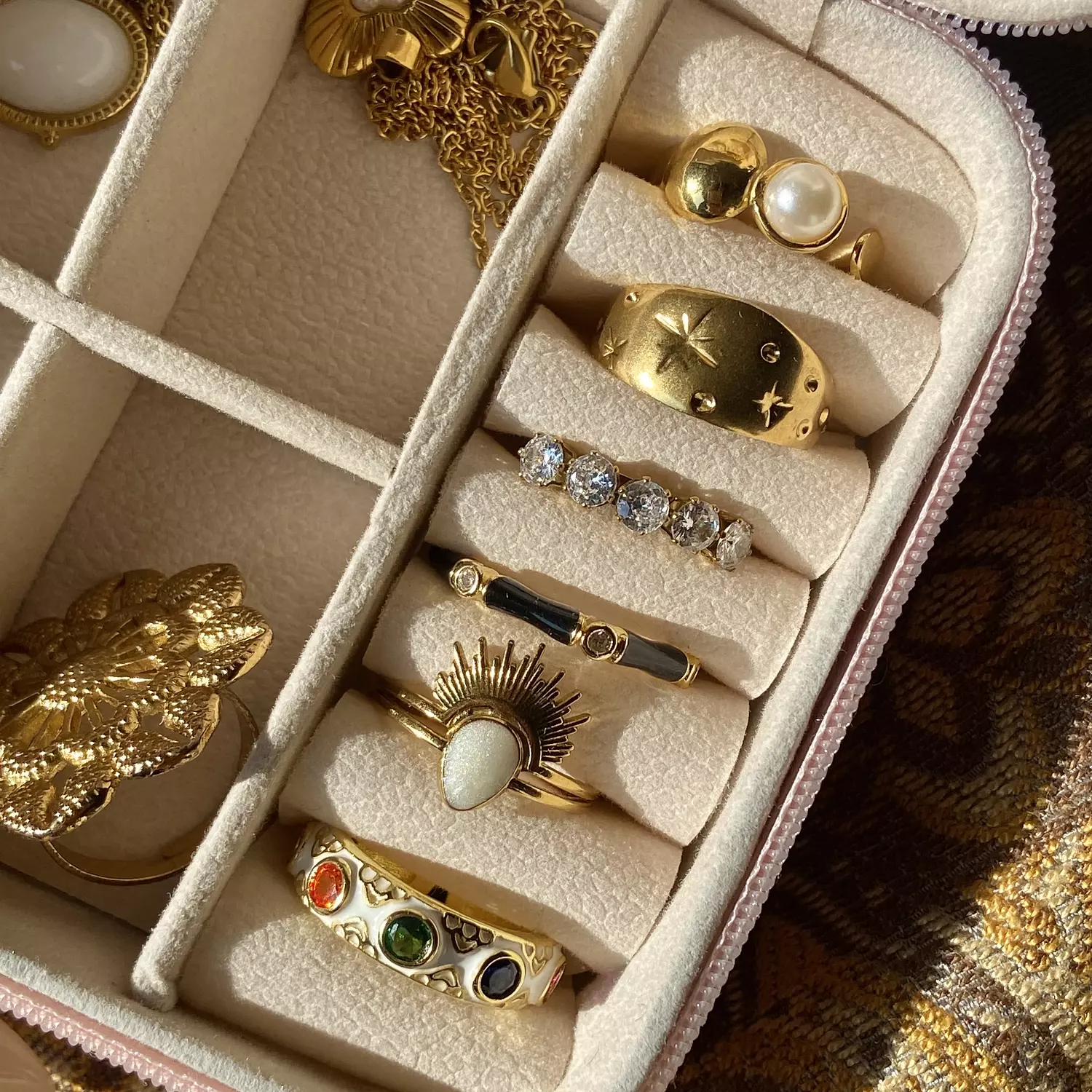 Accessories organizer  1