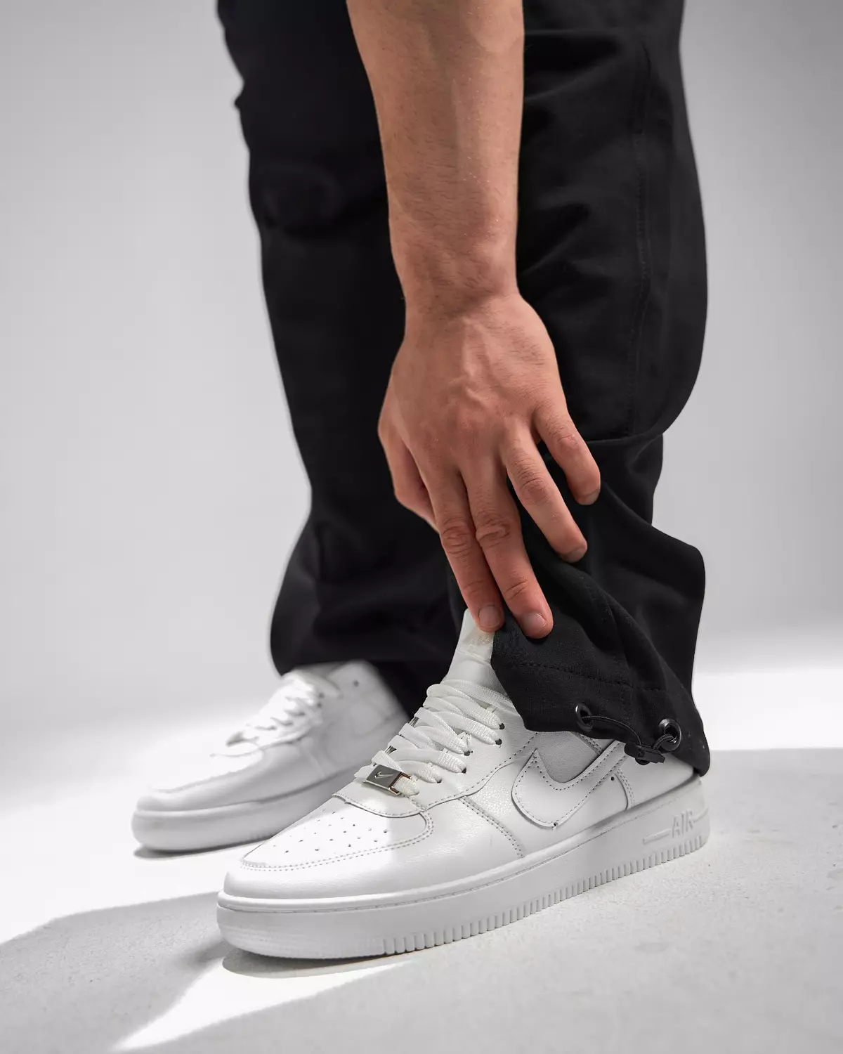 CLASSIC BAGGY SWEATS- black 8