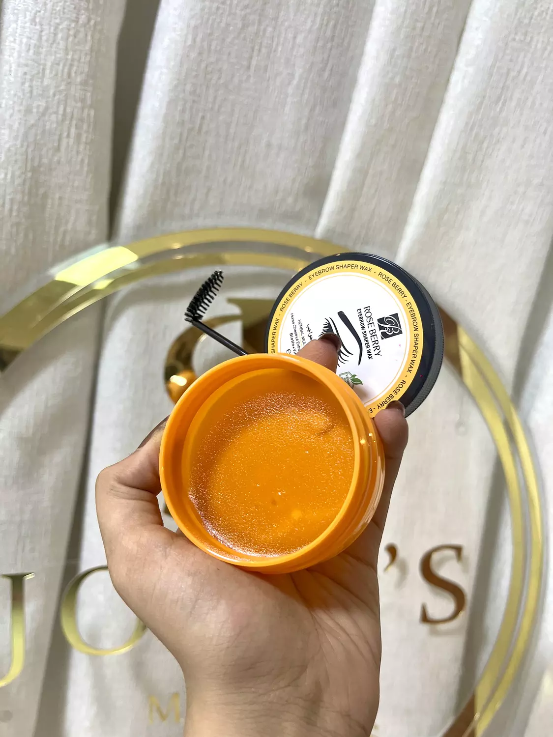 Roseberry Eyebrow wax hover image