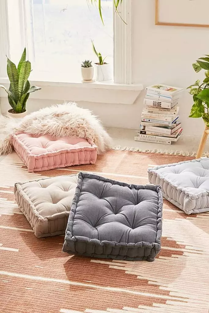 <h2 style="text-align: center"><strong>Floor cushions</strong></h2>
