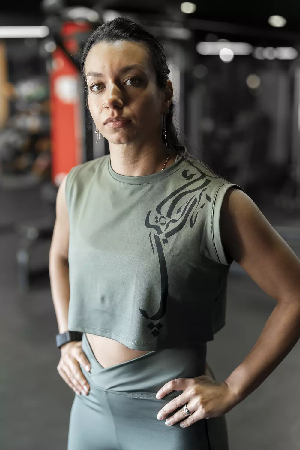 HURRA'S OLIVE SPORTY TOP - حره كالسحاب 2