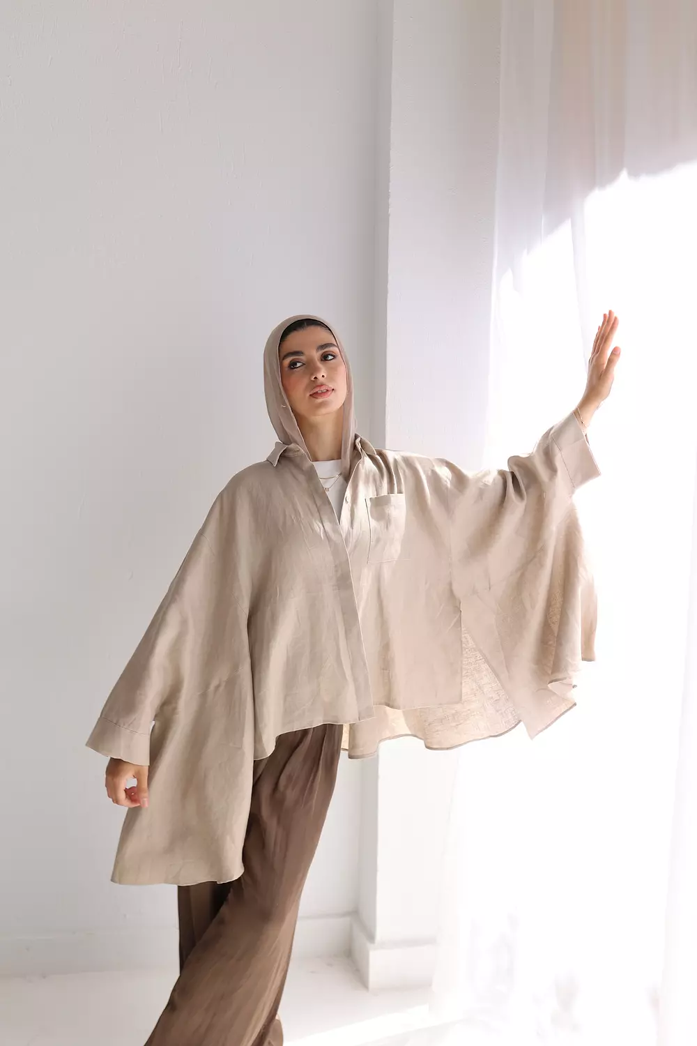 <p><strong>Flowy linen blouse</strong><br><strong>-</strong><br><strong>EGP&nbsp;2,450</strong></p>