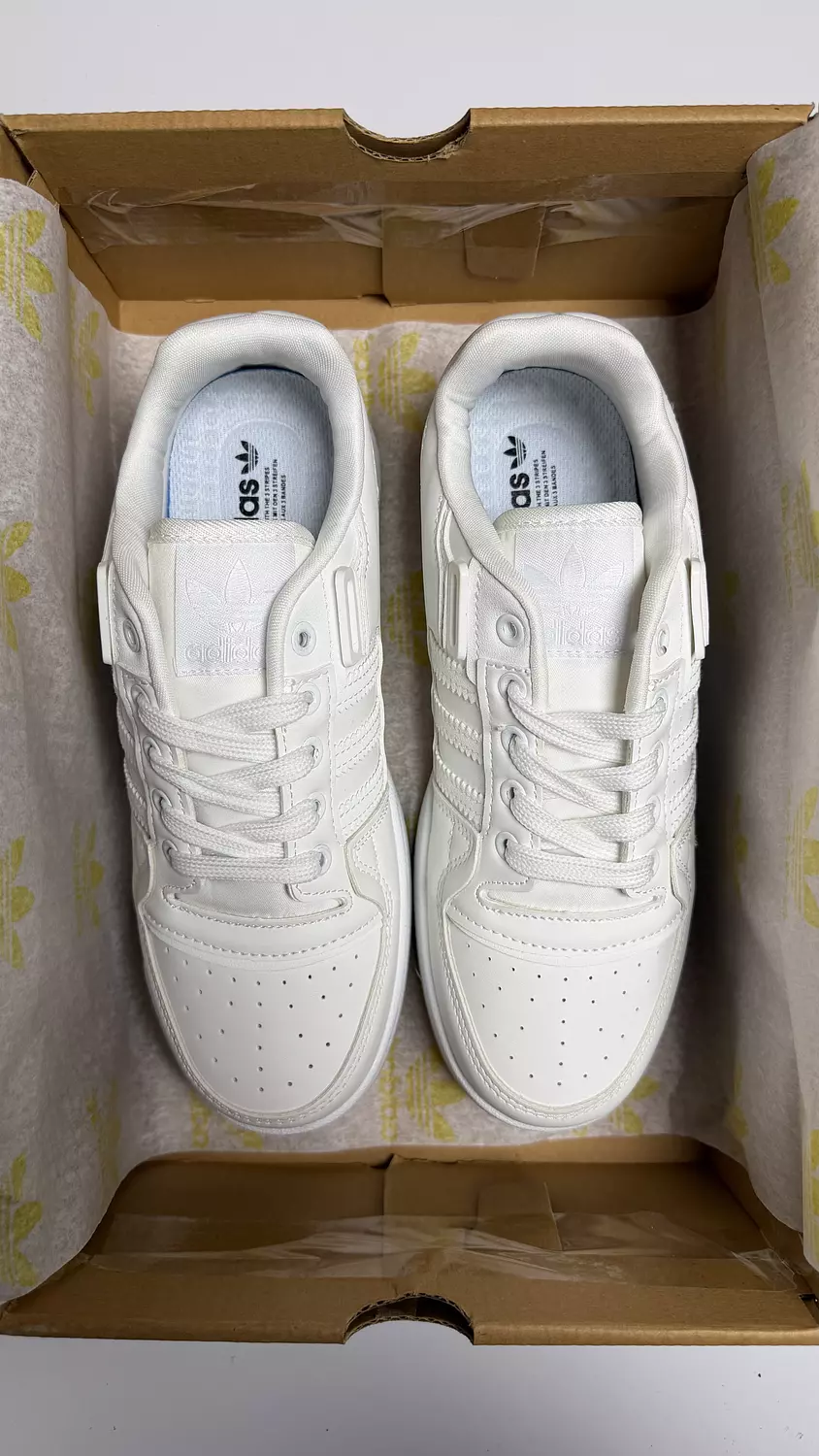 Adidas Forum Low in White  hover image