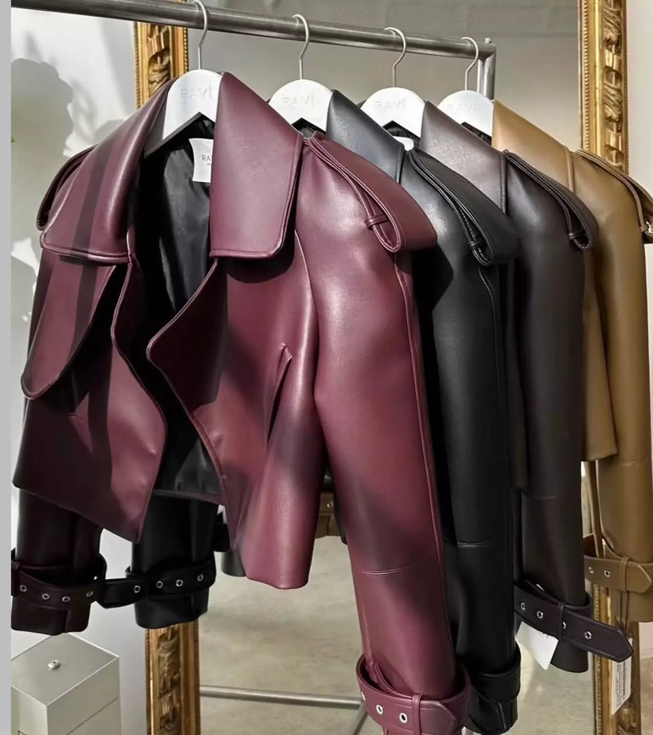 Cropped leather jacket 5